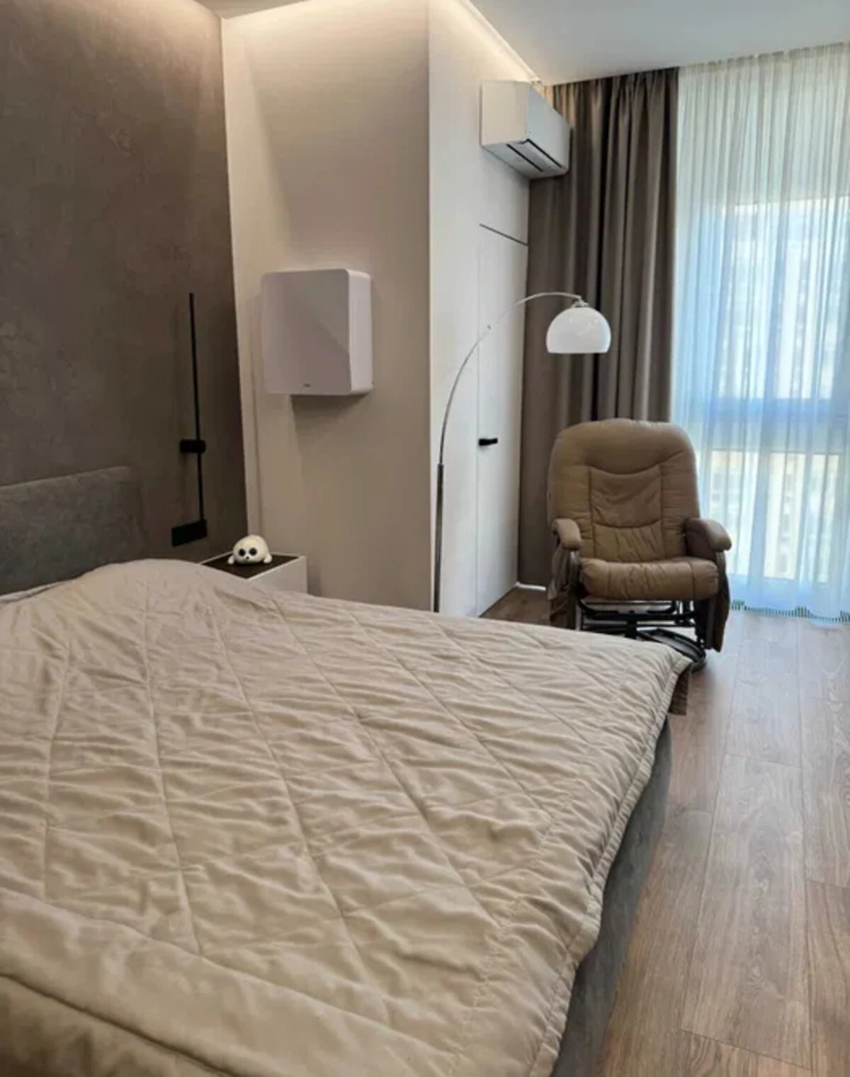 2-комнатная квартира, Павловка: панорамные окна, подогрев пола - фото 4