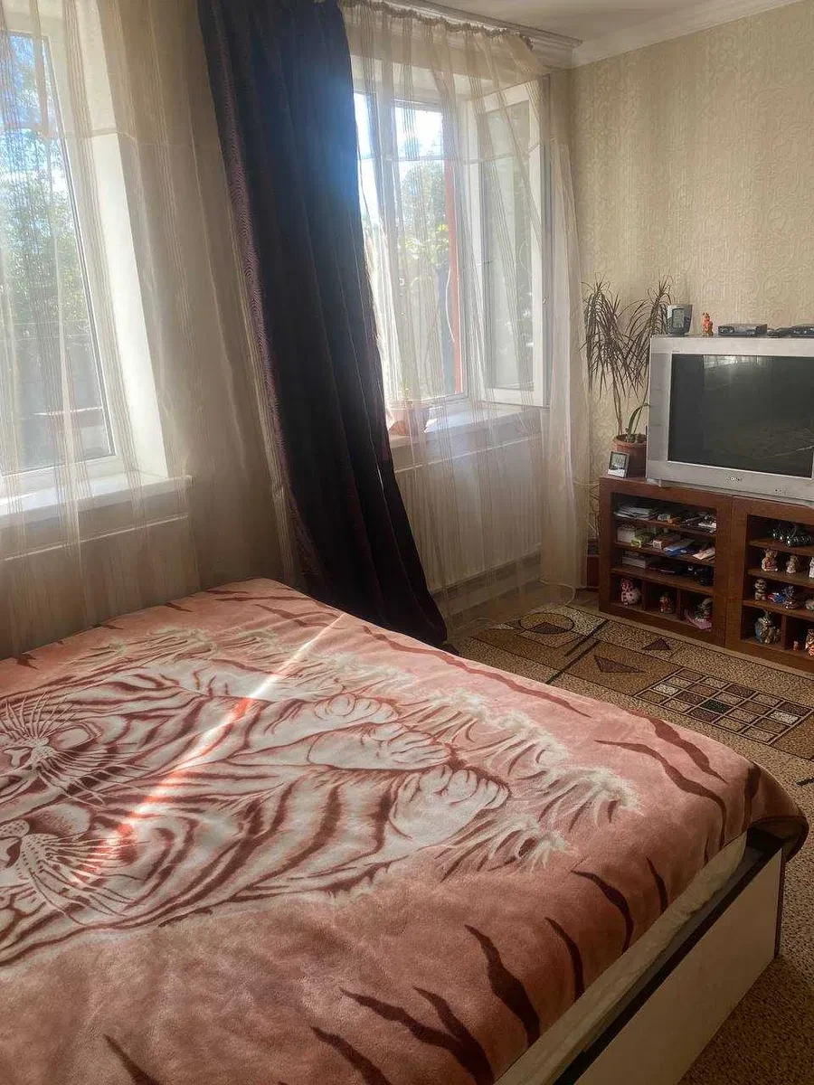 Будинок, Корсунь-Шевченківський: дві окремі половини, єОселя, фото 5