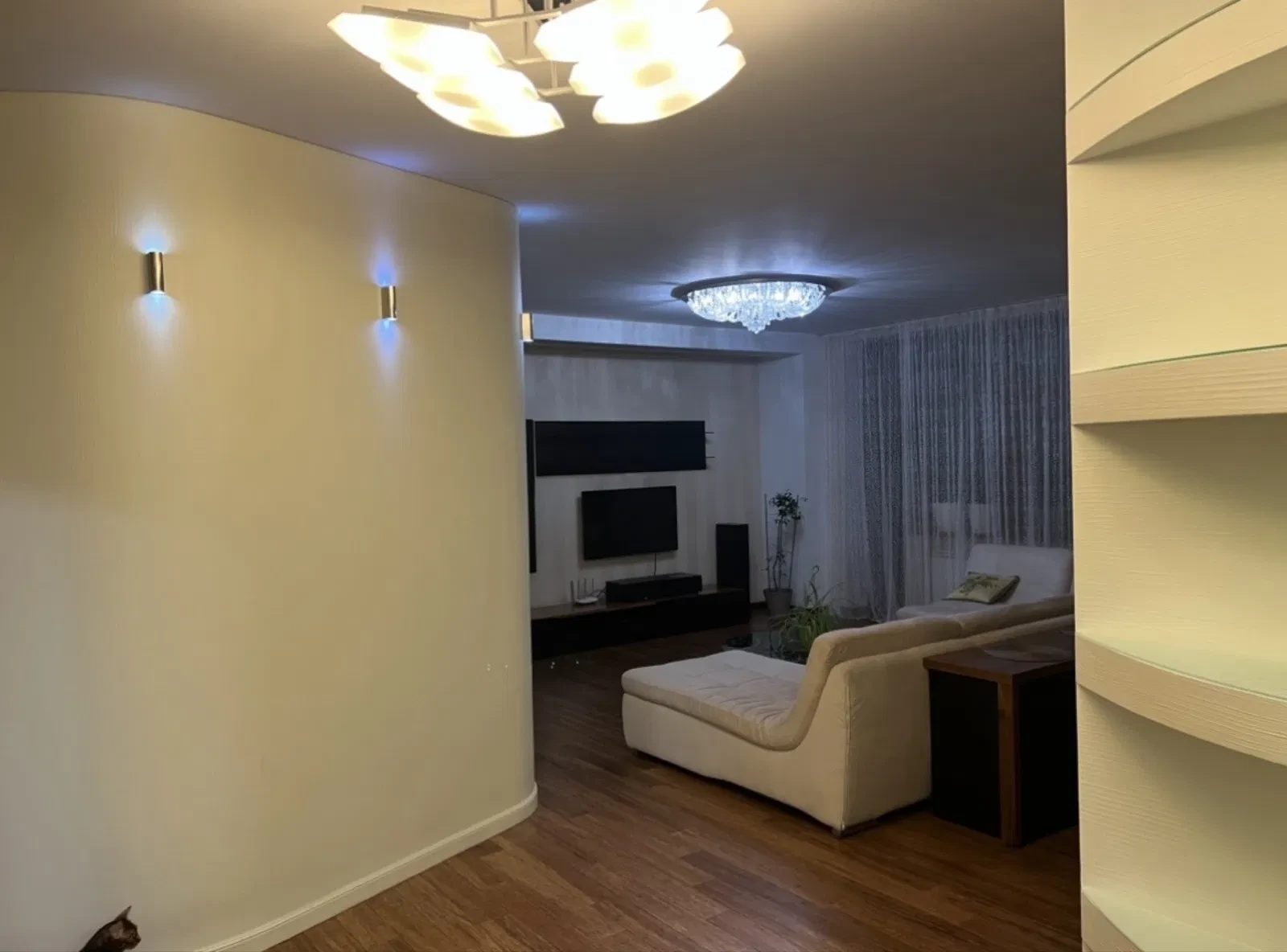 3-комнатная квартира в ЖК Времена Года: окна на парк, паркинг - фото 4