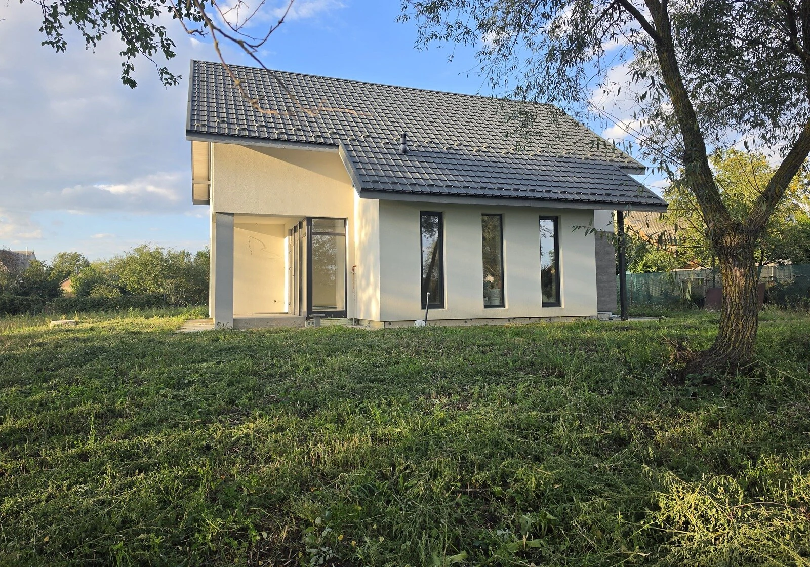 Дача, Рожни: єВідновлення, не використовувалася після будівництва, веранда - фото 3