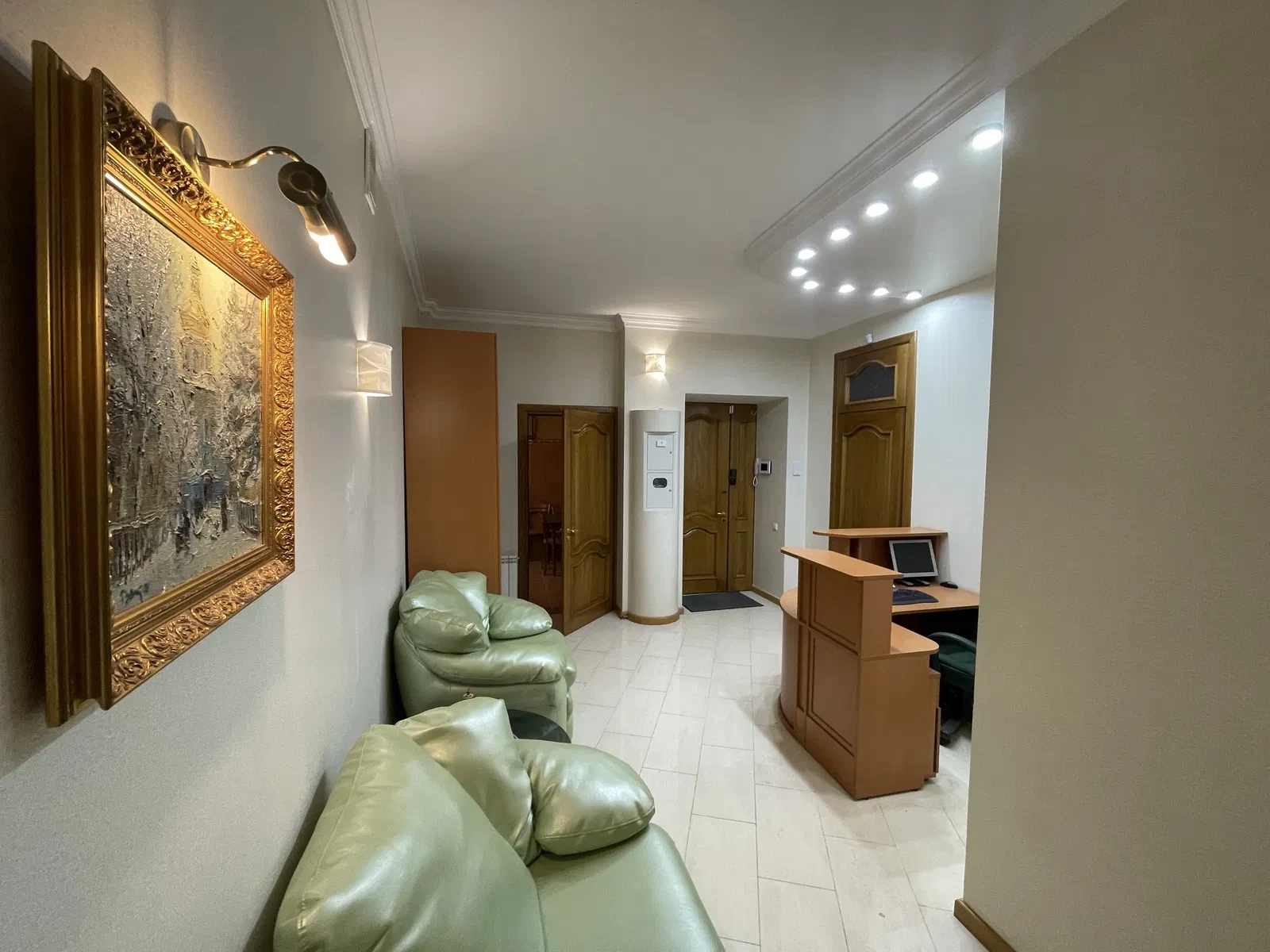 Офіс, Печерський: паркомісце, 300 м до Софійського собору - фото 3