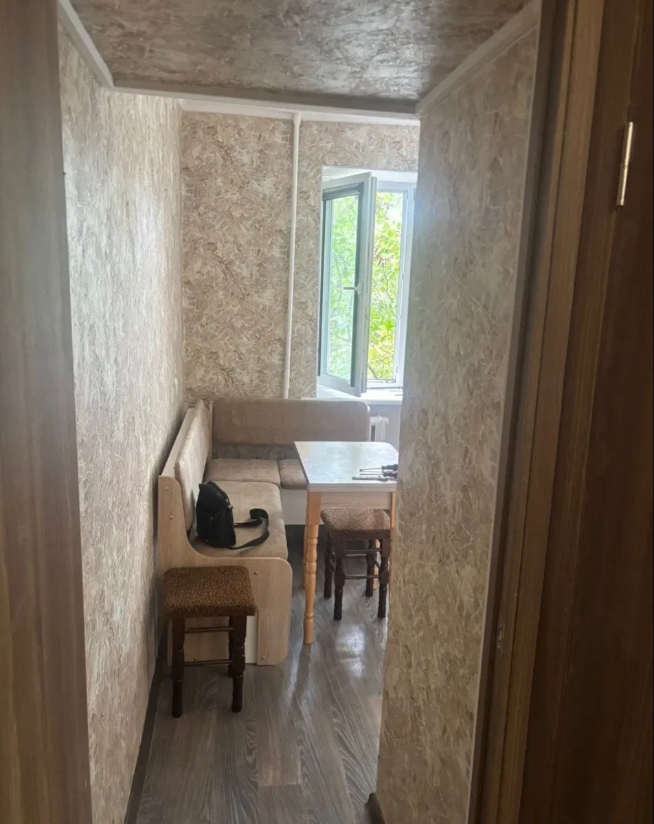 1-кімнатна квартира, Дніпровський: свіжий ремонт, меблі залишаються - фото 3