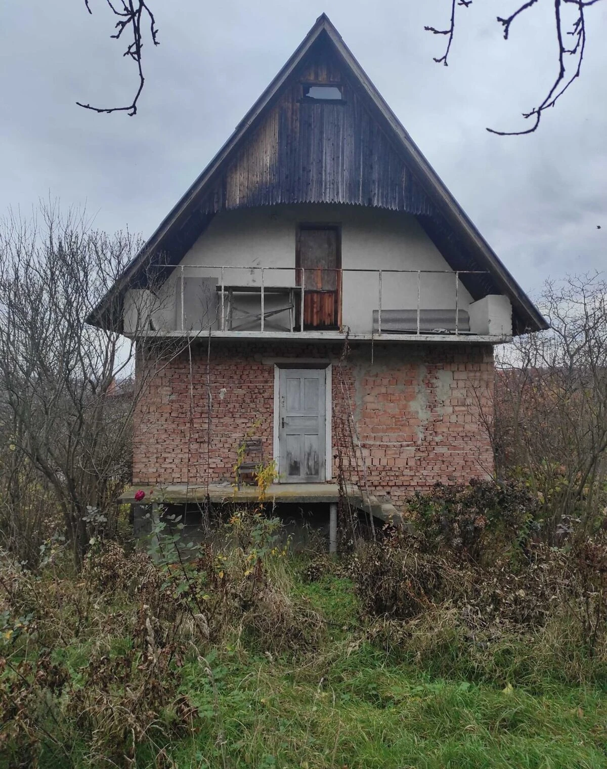 Дача, Стебник: централізоване опалення, цегляні стіни - фото 2