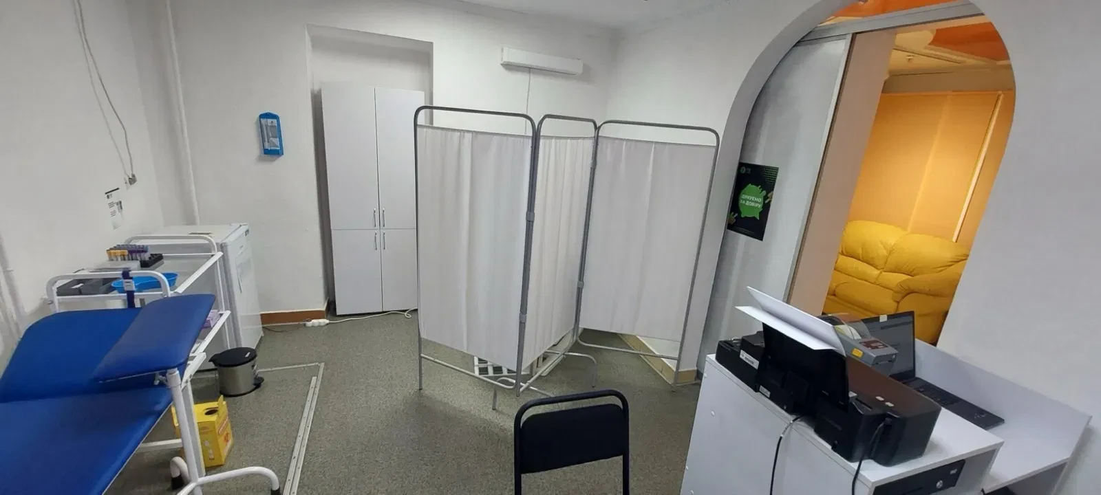 Кабінет лікарської практики, Чернівці: готовий до роботи, зона очікування - фото 1