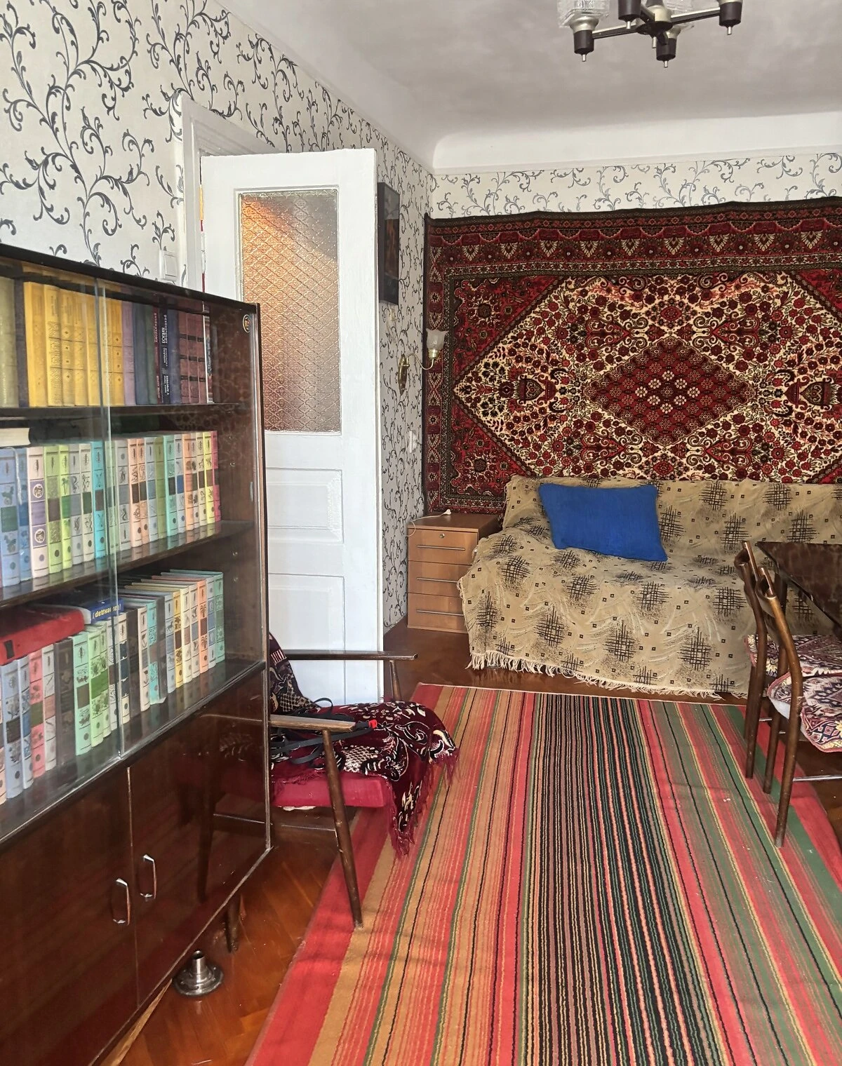 2-кімнатна квартира, Центр: косметичний ремонт, паркет - фото 2