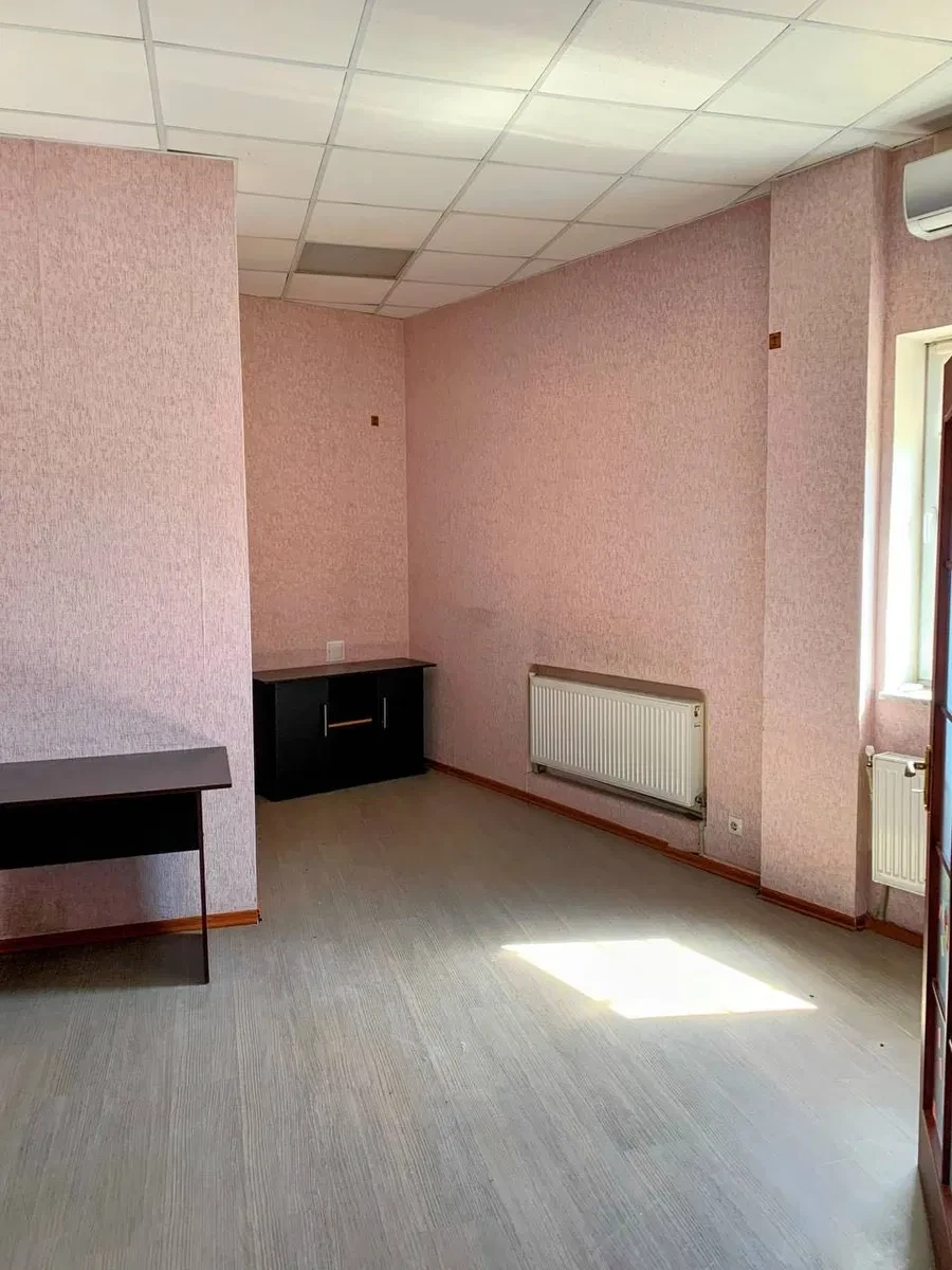 Офис, Центральный: вид на реку, свободная парковка, фото 5