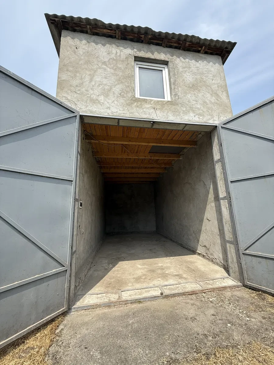 Гараж, Коломия: світло, цегляні стіни, поквартальна оплата, фото 3