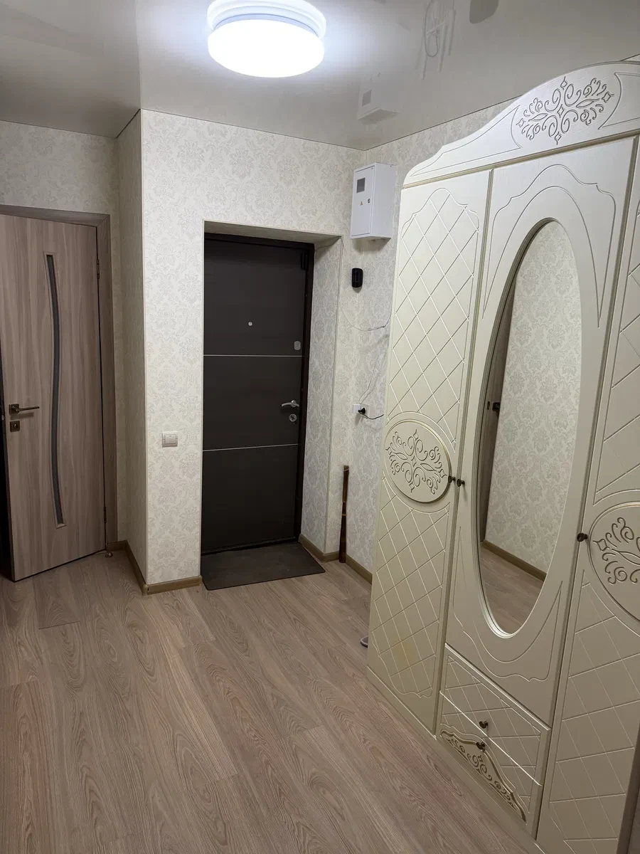 3-кімнатна квартира, Ізюм: свіжий ремонт, меблі та техніка, торг - фото 2