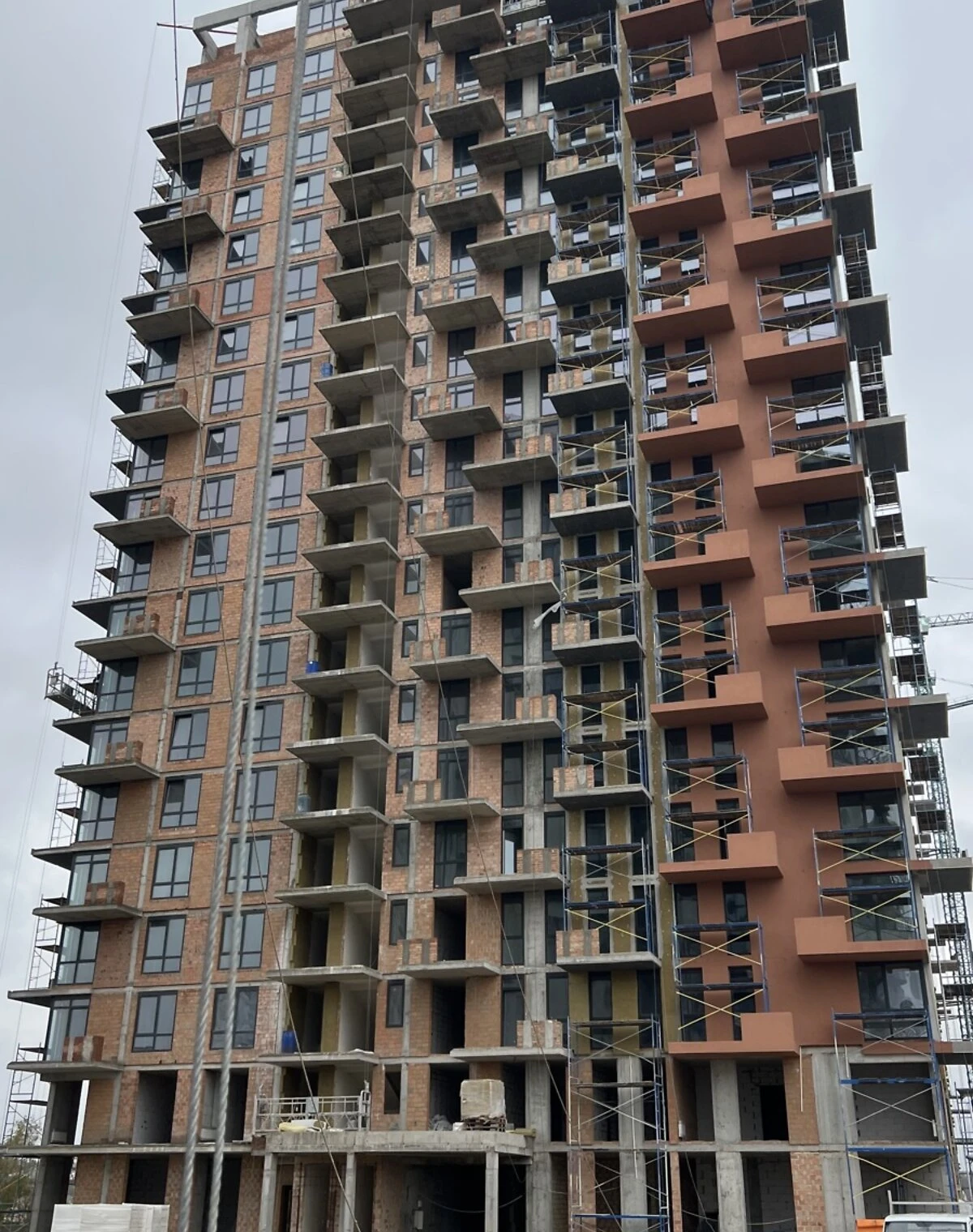 3-комнатная квартира, Кумбары: кухня-студия, два санузла - фото 2