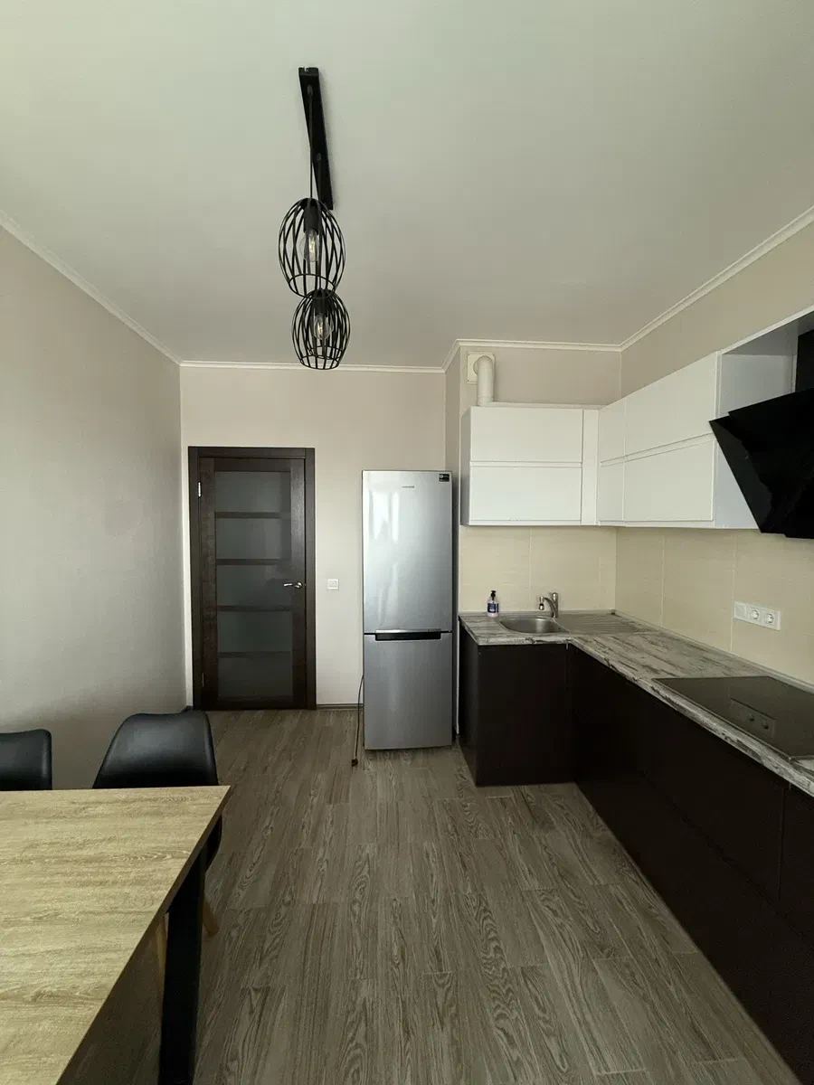 1-кімнатна квартира у ЖК Традиція: генератор, 5 хв до метро - фото 2