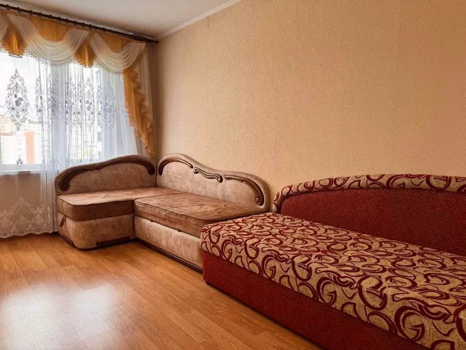 2-кімнатна квартира, Шевченківський: меблі й техніка, магазини поруч - фото 1