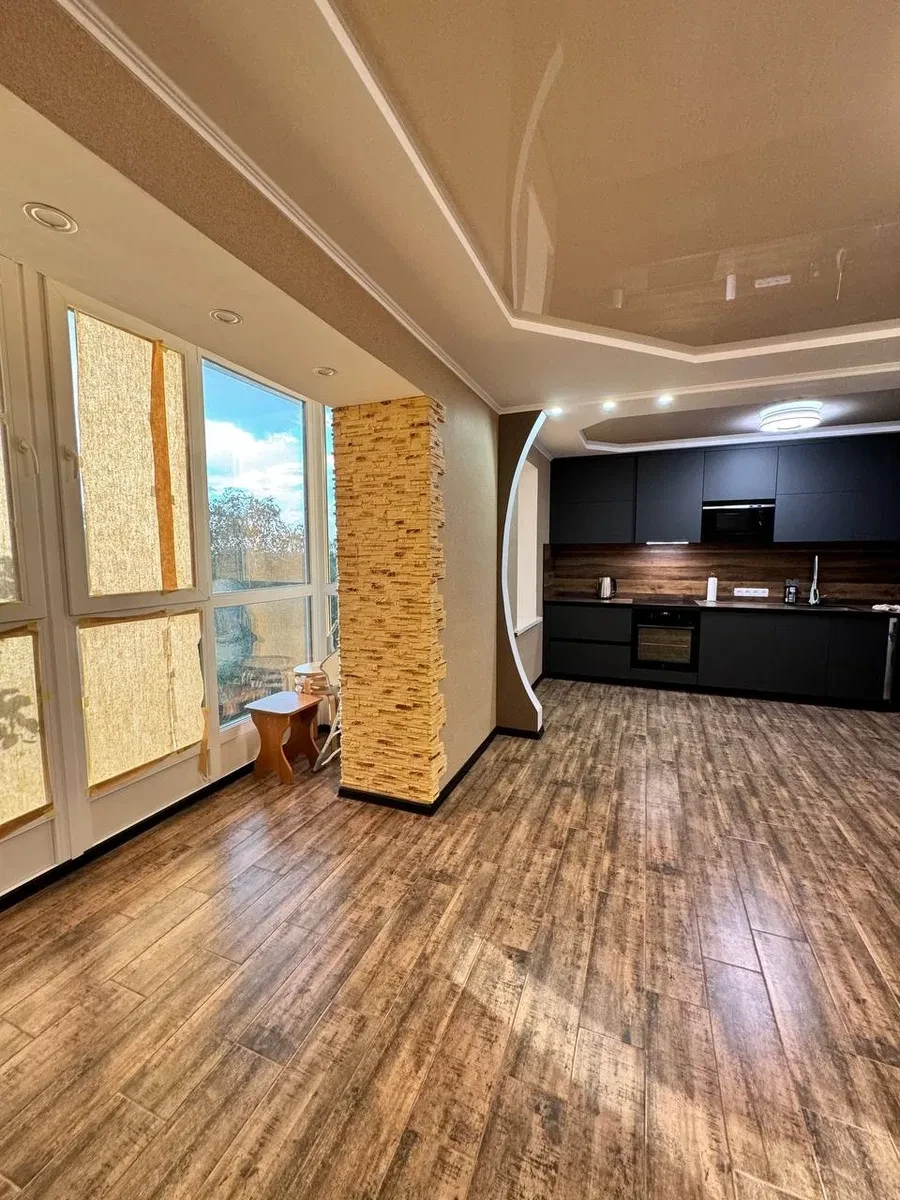3-кімнатна квартира, Мала Виска: авторський ремонт, кухня-студія, фото 4