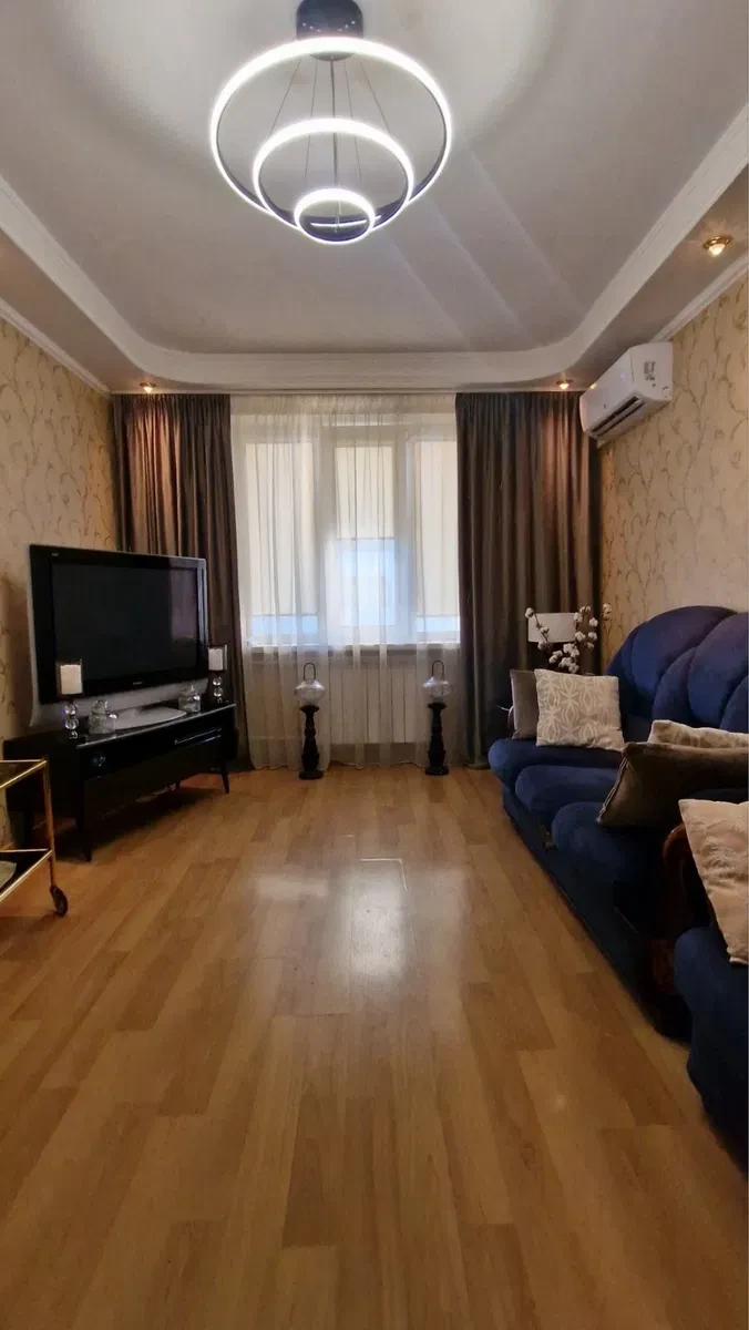 3-комнатная квартира, Оболонский: вид на Белое озеро, паркоместо - фото 3