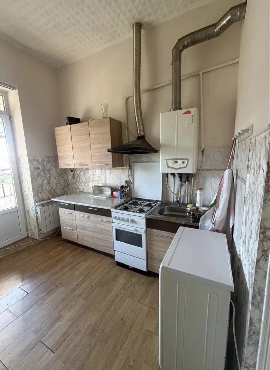 2-кімнатна квартира, Яворів: індивідуальне газове опалення