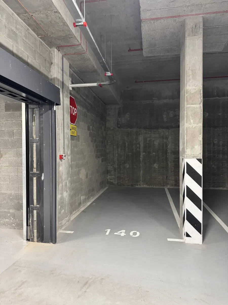 Паркомісце у ЖК Unit.home: 2-й рівень, куточок на випадок тривоги - фото 3