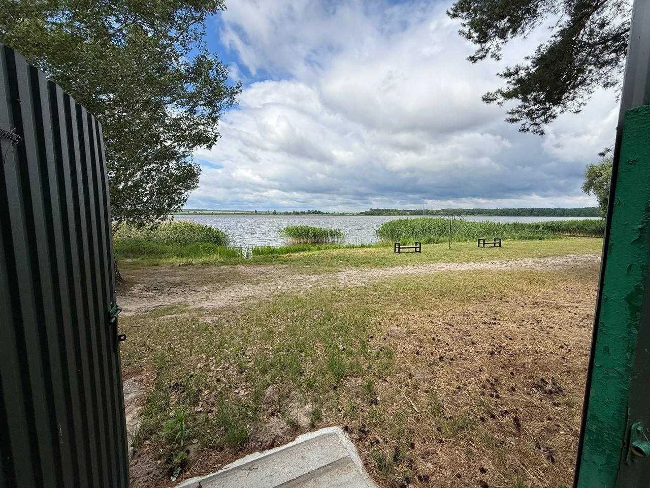 Будинок, Хрінники: 10 м до води, 7 машин, 3 будівлі - фото 2