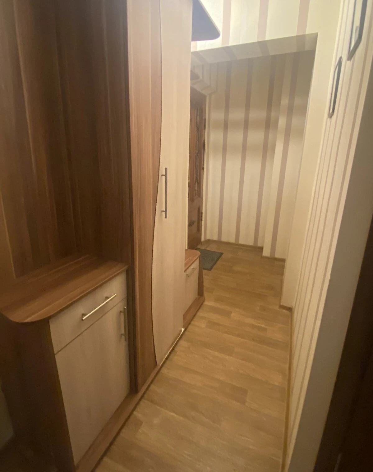 1-кімнатна квартира, Робоча: цегляні стіни, балкон або лоджія - фото 4