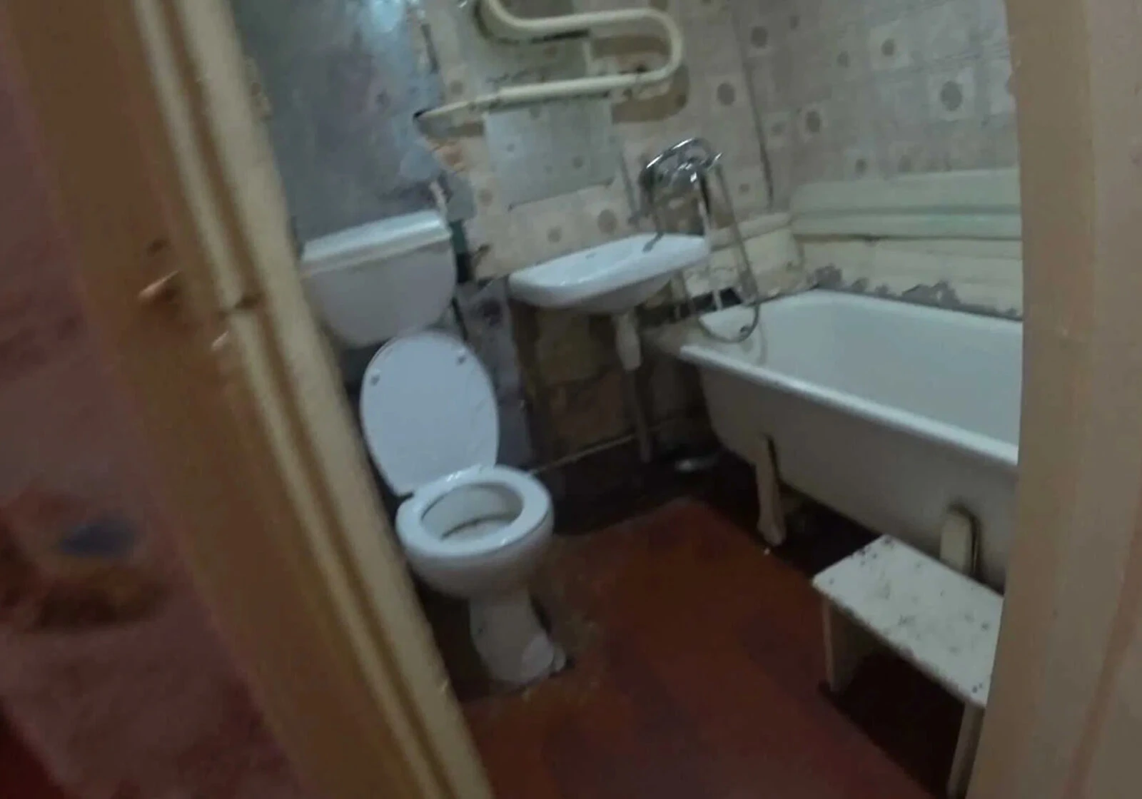 1-кімнатна квартира, Олександрія: цегляні стіни, чорнова штукатурка - фото 2