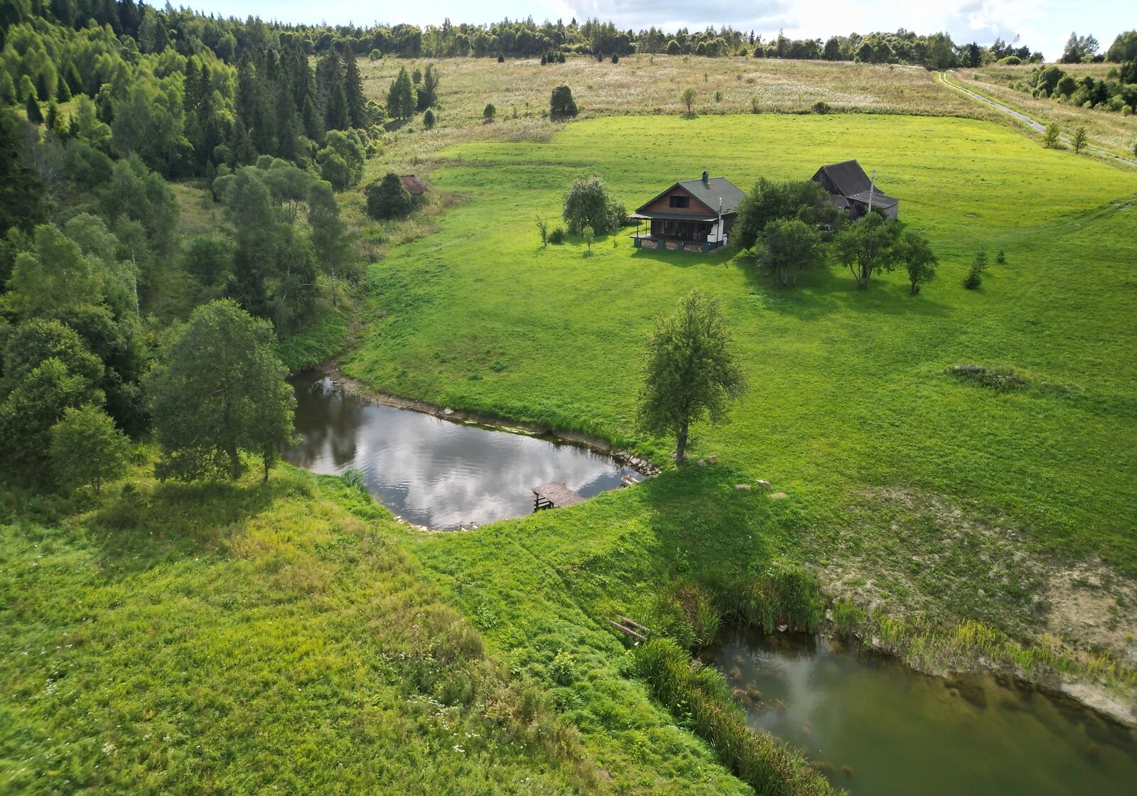 Будинок, Буковинка: ділянка 5 га, резервне живлення, тераса - фото 1