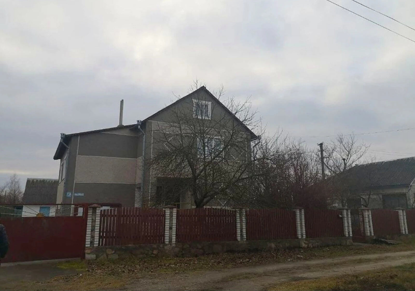 Будинок, Олевськ: гараж у дворі, друга лінія до водойми - фото 1