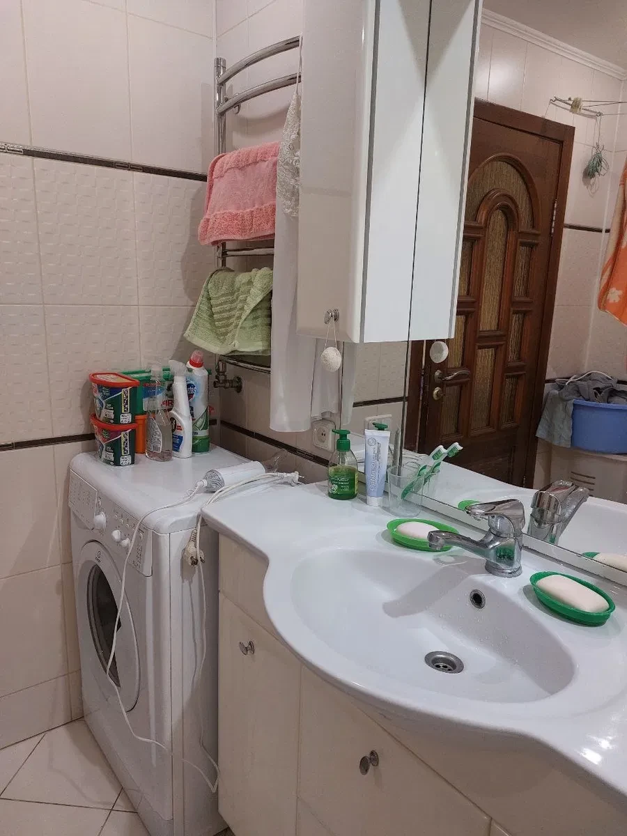 3-комнатная квартира, Долгинцевский: автономное отопление, дубовая кухня, фото 4