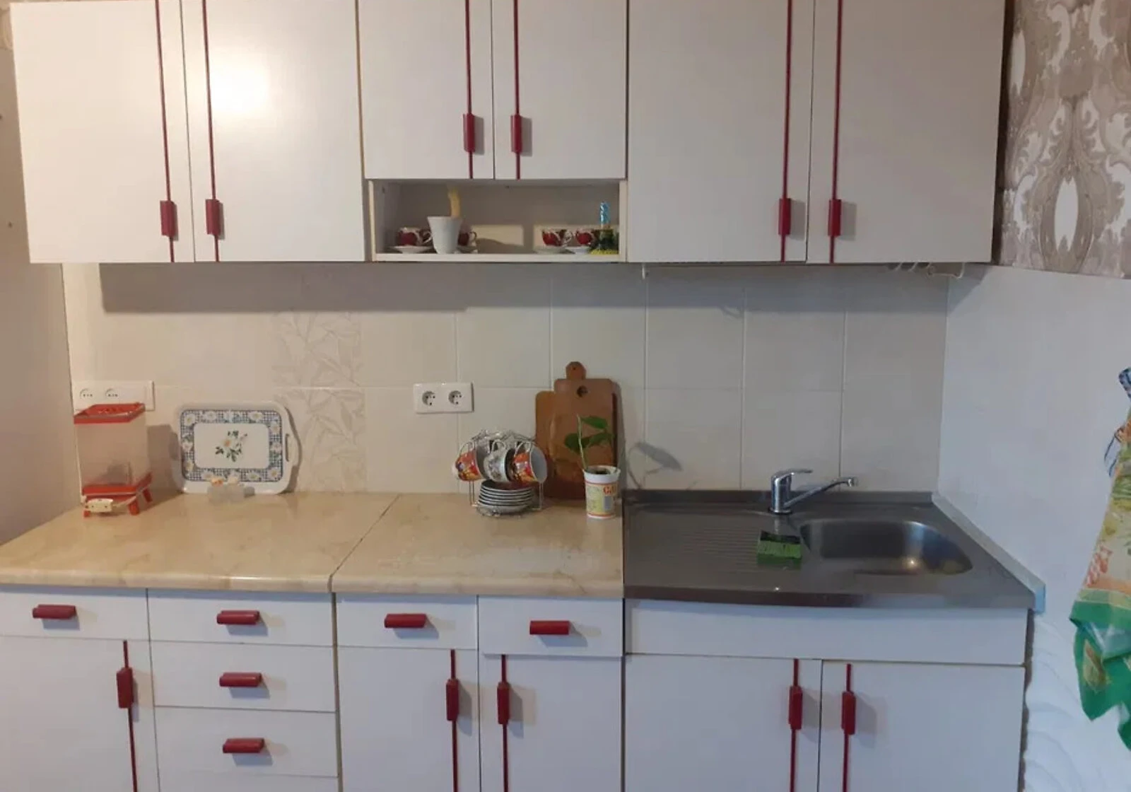 1-кімнатна квартира, Київ: кухня 18 м², електроопалення - фото 1