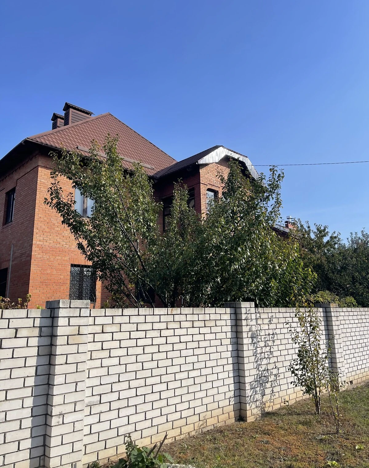 Будинок, Безлюдівка: 15 соток, свердловина, гараж у цоколі - фото 1