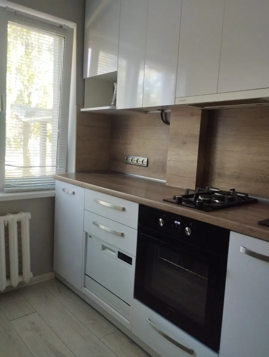 2-кімнатна квартира, Седова: два балкони, меблі й техніка, фото 2