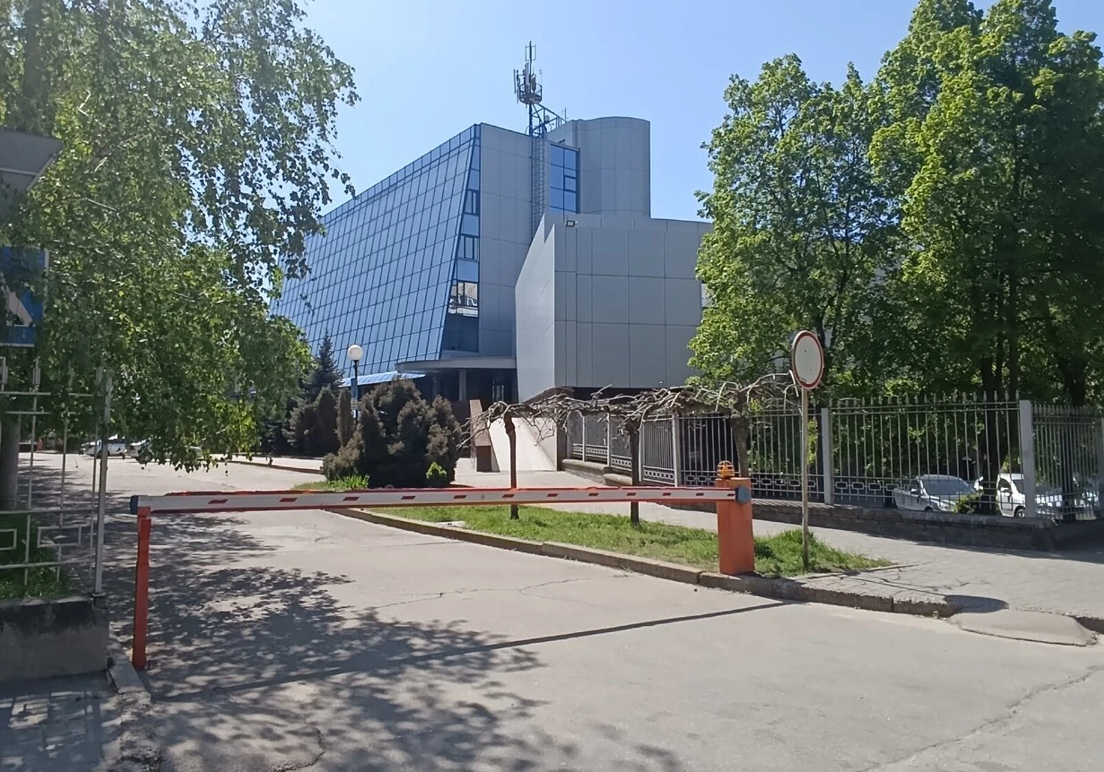 Офіс, Соцмісто: 27 приміщень, окрема будівля, панорамні вікна - фото 2