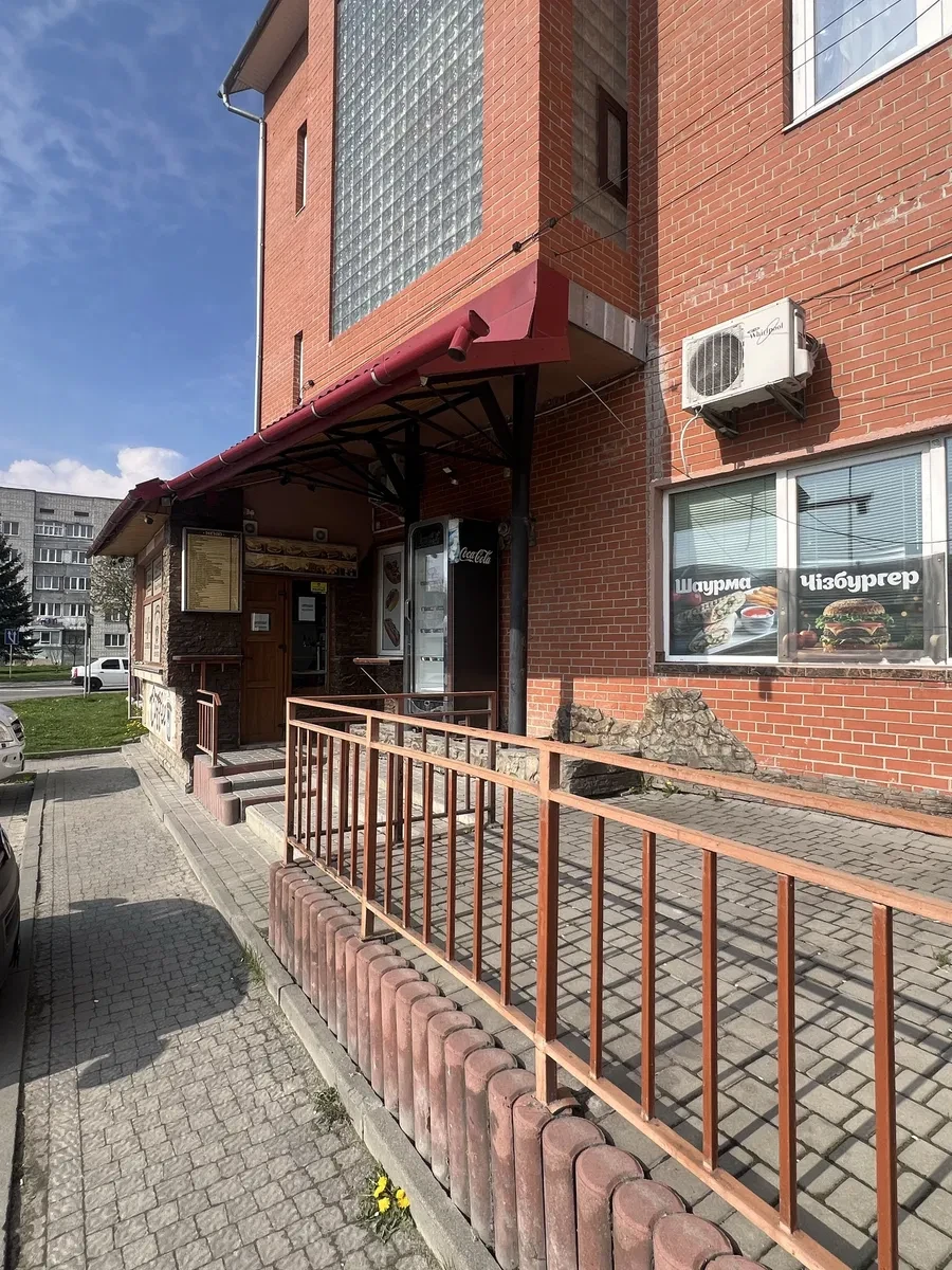 Приміщення, Трускавець: фасадне, два входи, під кав’ярню - фото 4