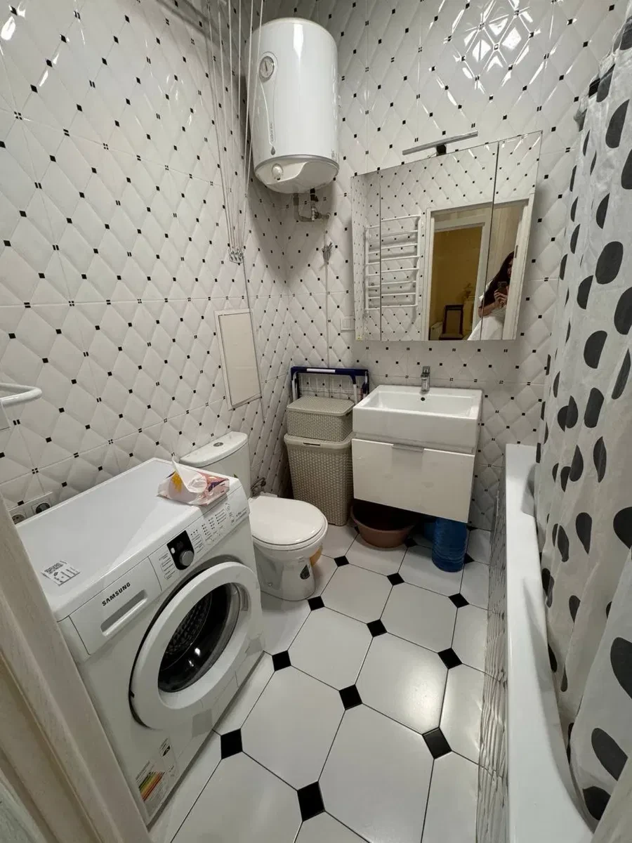 1-кімнатна квартира у ЖК Кадор: кухня 25 м², ліфти працюють без світла - фото 5