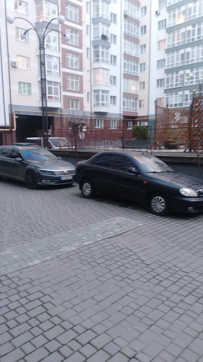 Паркомісце у ЖК Містечко Центральне: відеоспостереження, охорона - фото 3