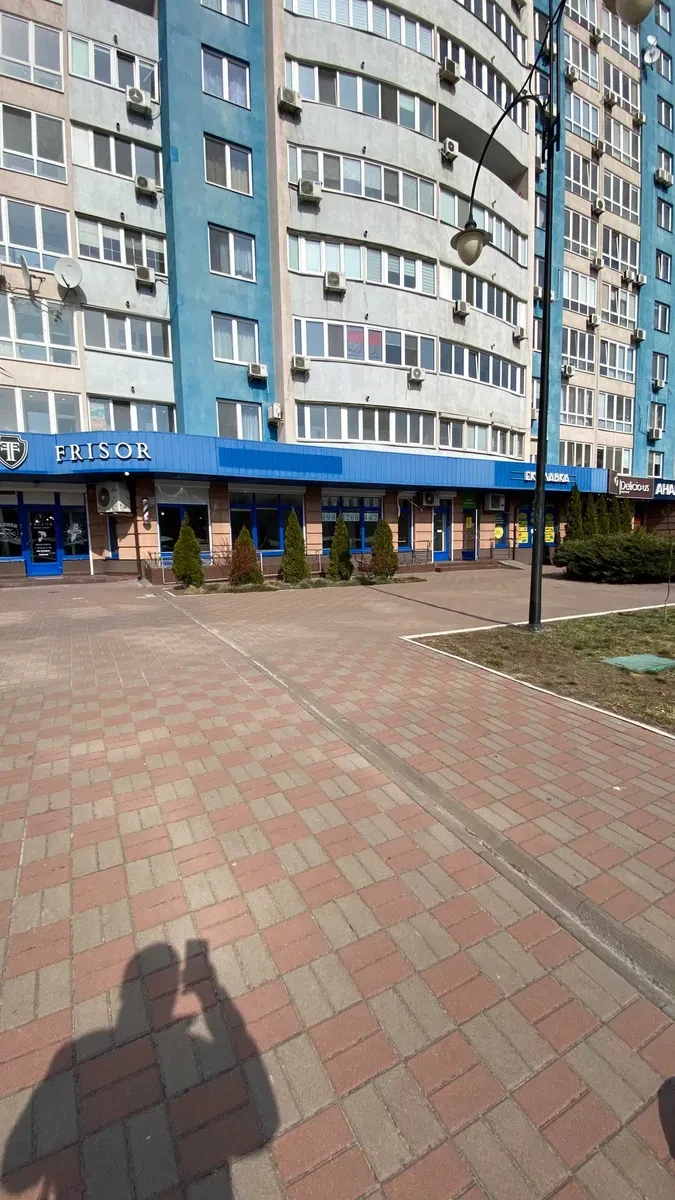 Фасадне приміщення у ЖК Зелений Острів: великі вітрини, 25 кВт - фото 2