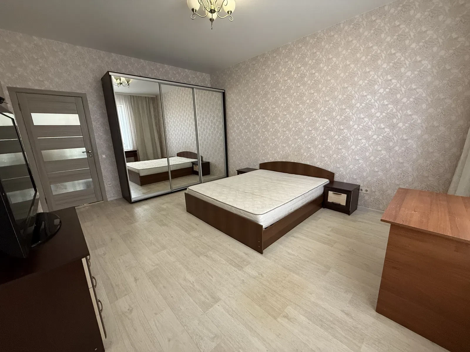 4-кімнатна квартира у ЖК Каскад: генератор, кухня-вітальня, фото 4