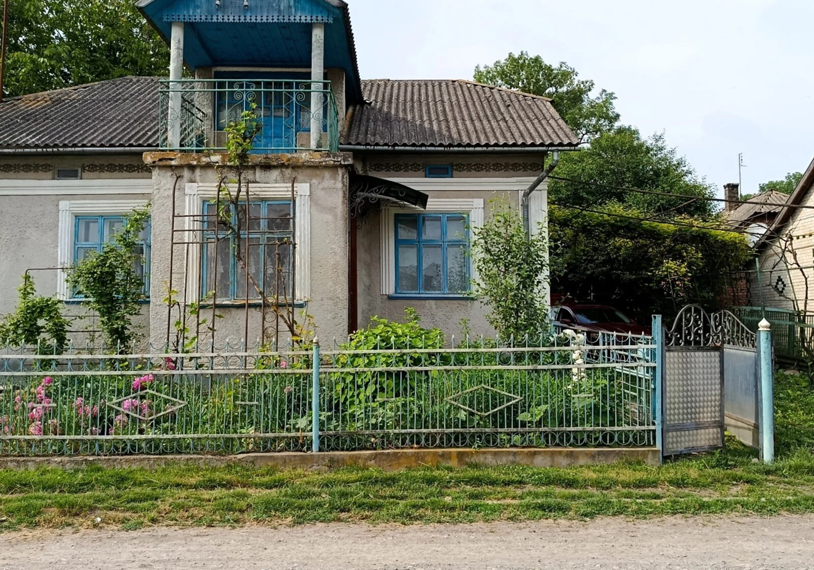 Будинок, Старий Нижбірок: веранда, криниця, гараж у дворі - фото 1