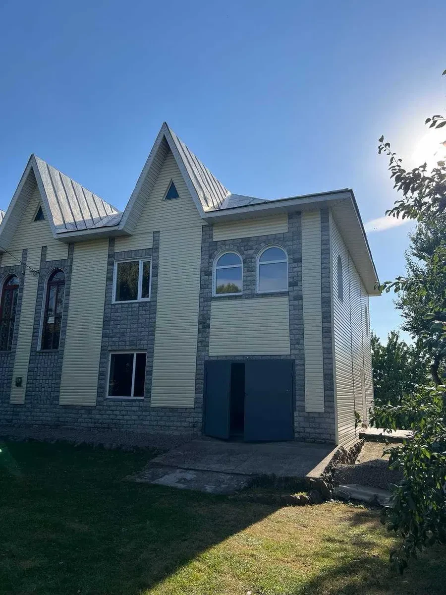 Пів будинку біля Богуслава: 25 соток, гараж, річка за 350 м - фото 3