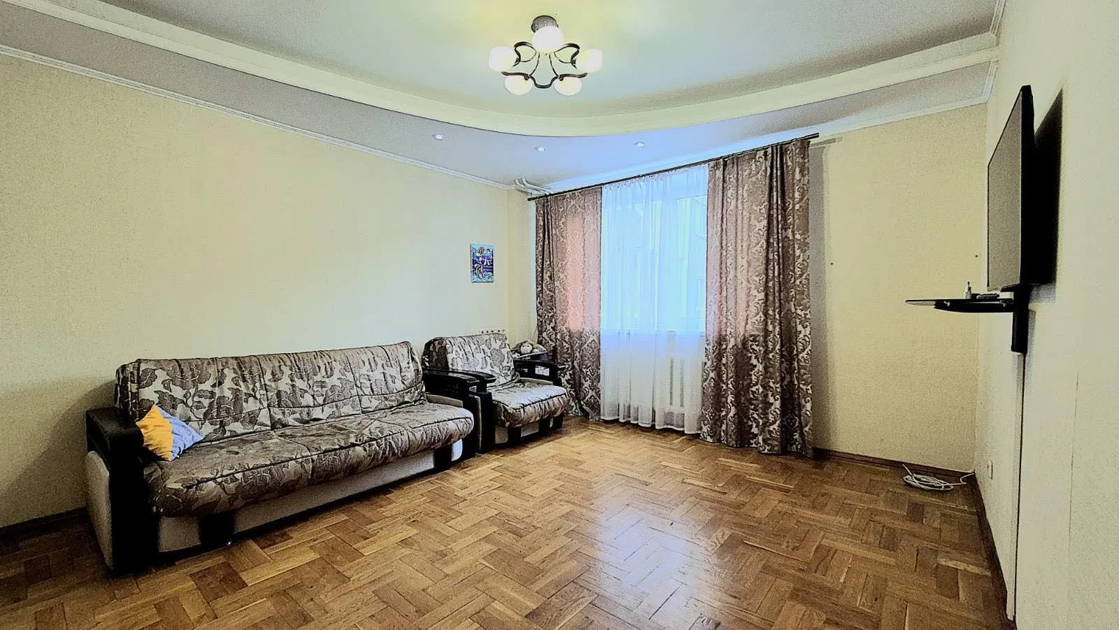 3-комнатная квартира, Бровары: евроремонт, парк и озеро рядом - фото 1