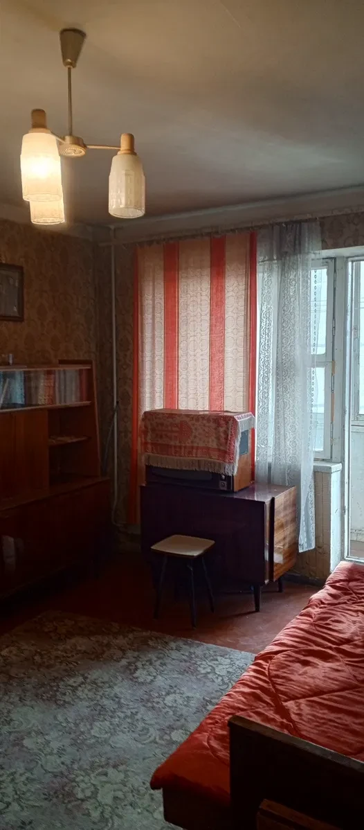 2-кімнатна квартира, Деснянський: можна заїхати й поступово робити ремонт - фото 1