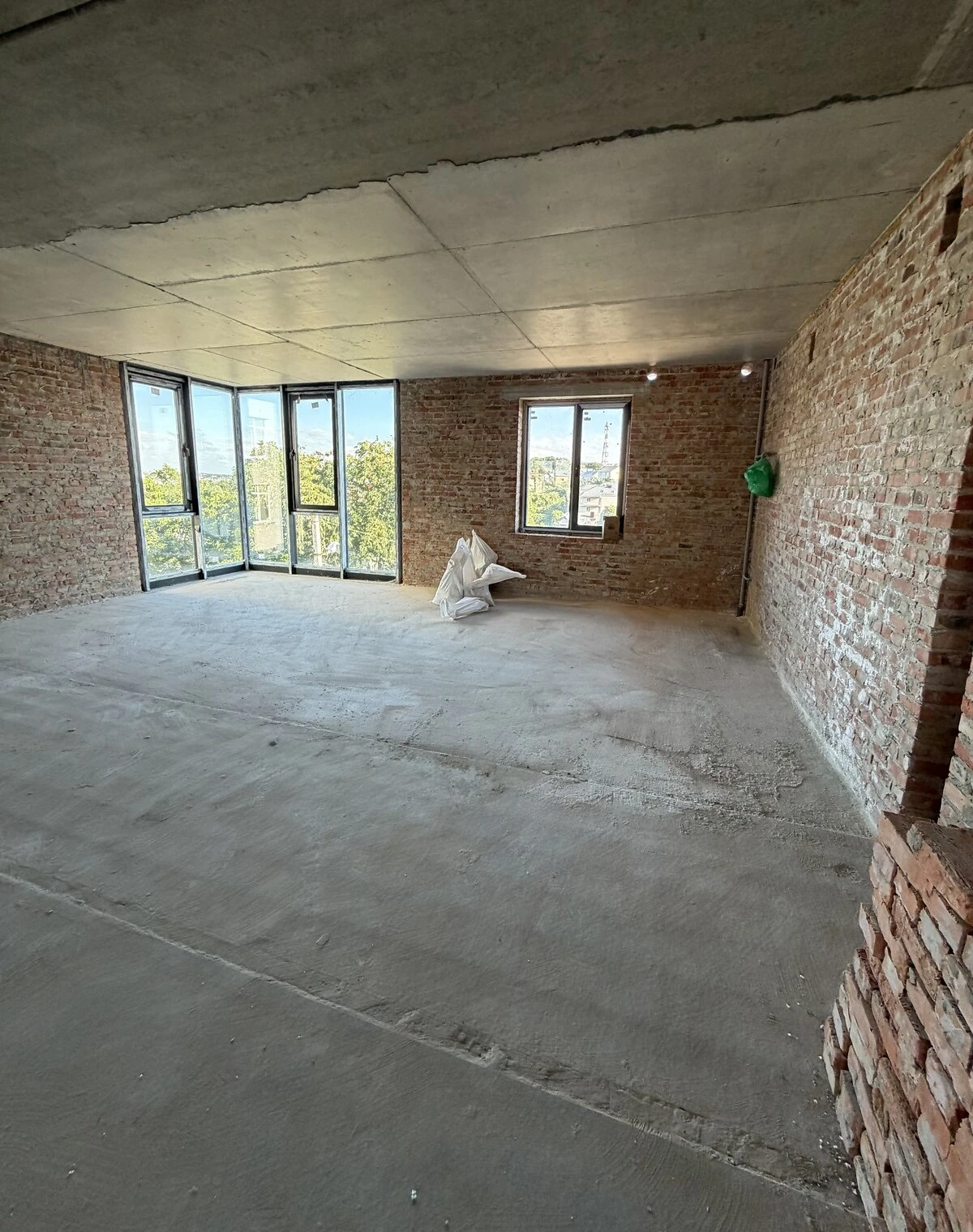 3-кімнатна квартира, Кутківці: панорамні вікна, будинок 2023 року, фото 4