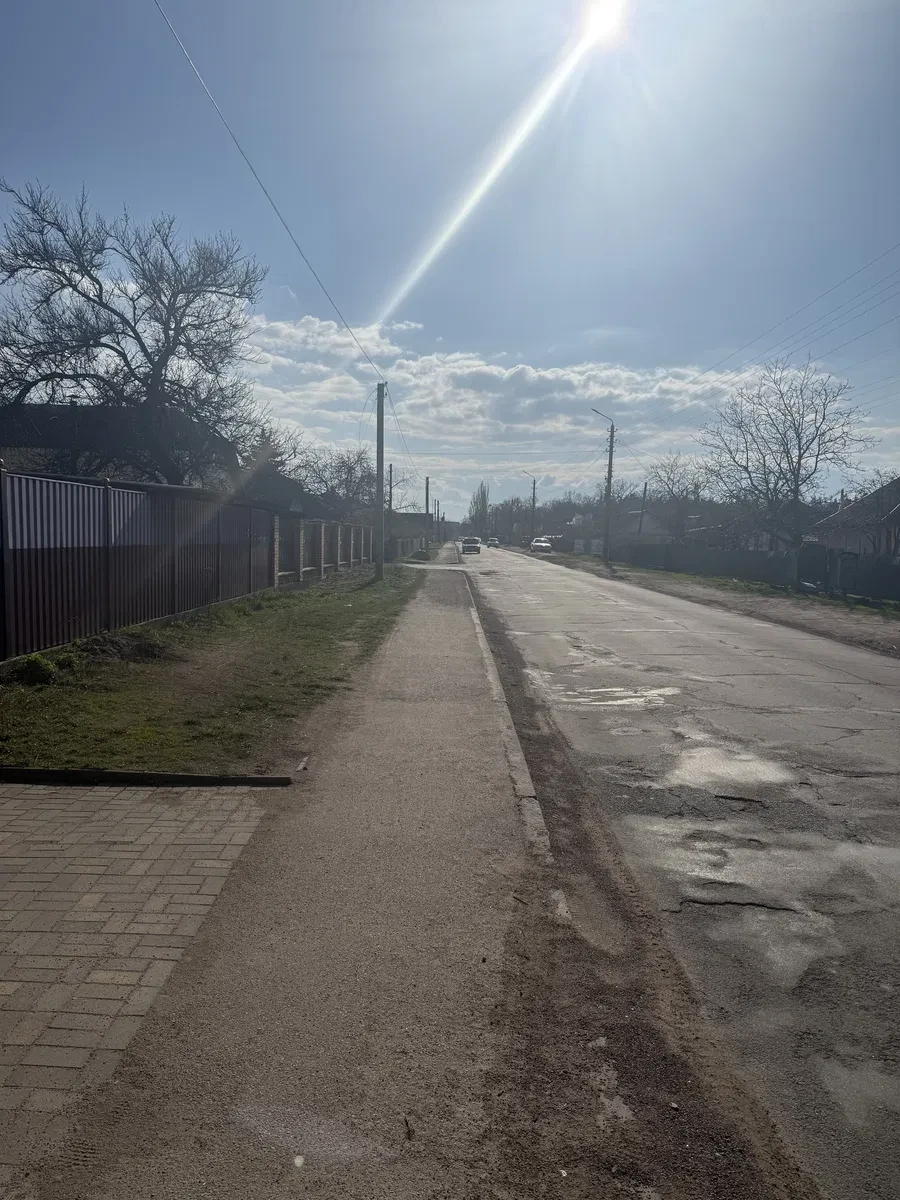 Участок 6 соток, Коростень: асфальтированная дорога, лес, фото 5