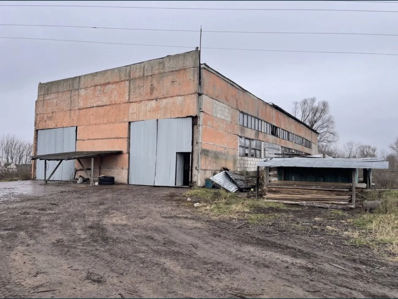 Склад, Батурин: ангар, отдельные здания, асфальтированный подъезд, фото 1