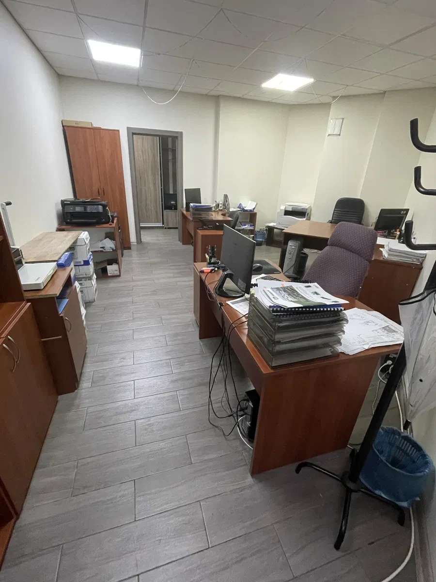 Помещение в ЖК Парковый: два эвакуационных выхода, отдельный вход, фото 4