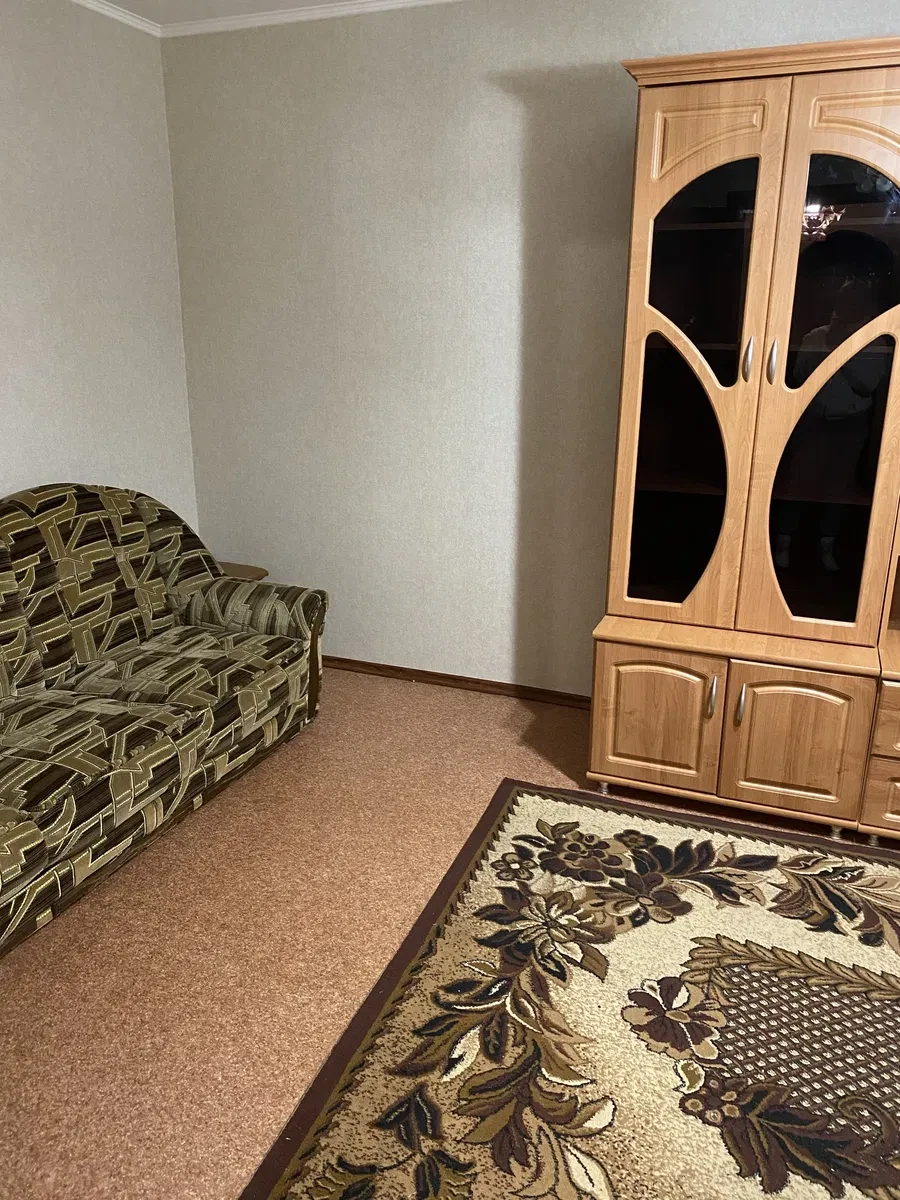 2-кімнатна квартира в центрі: меблі та техніка - фото 2