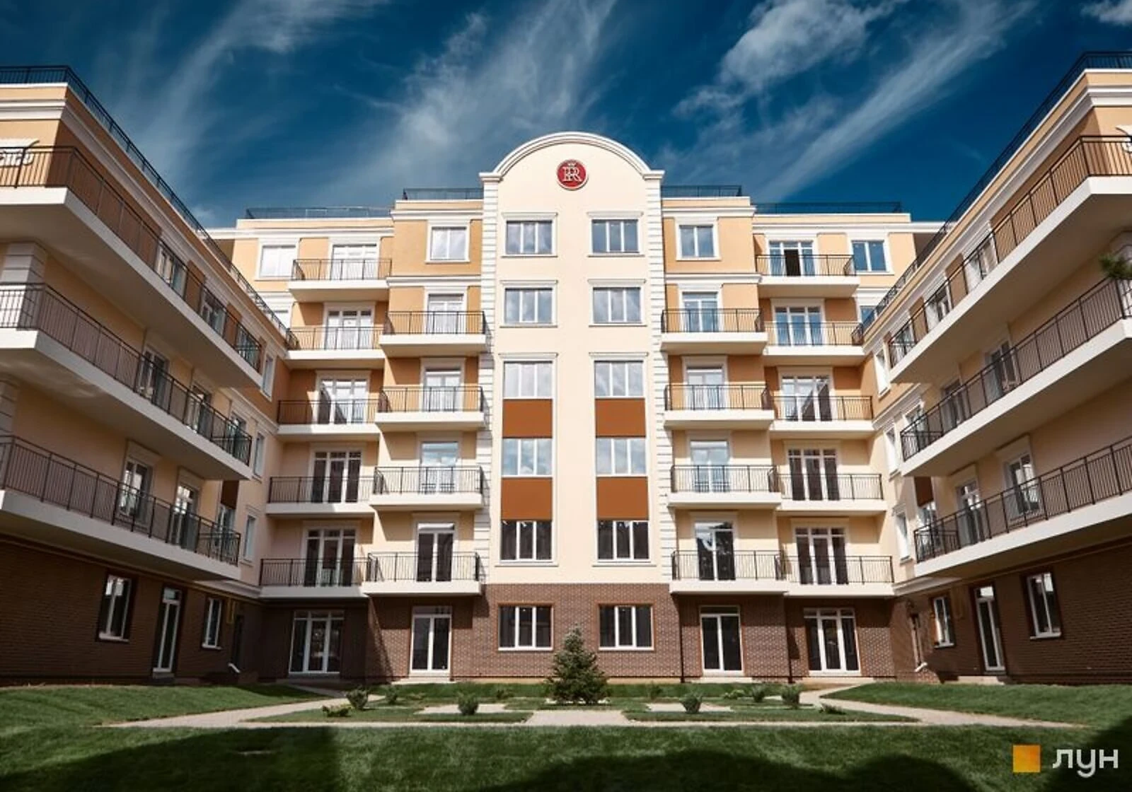 3-комнатная квартира, Великий Луг: новостройка, закрытый двор
