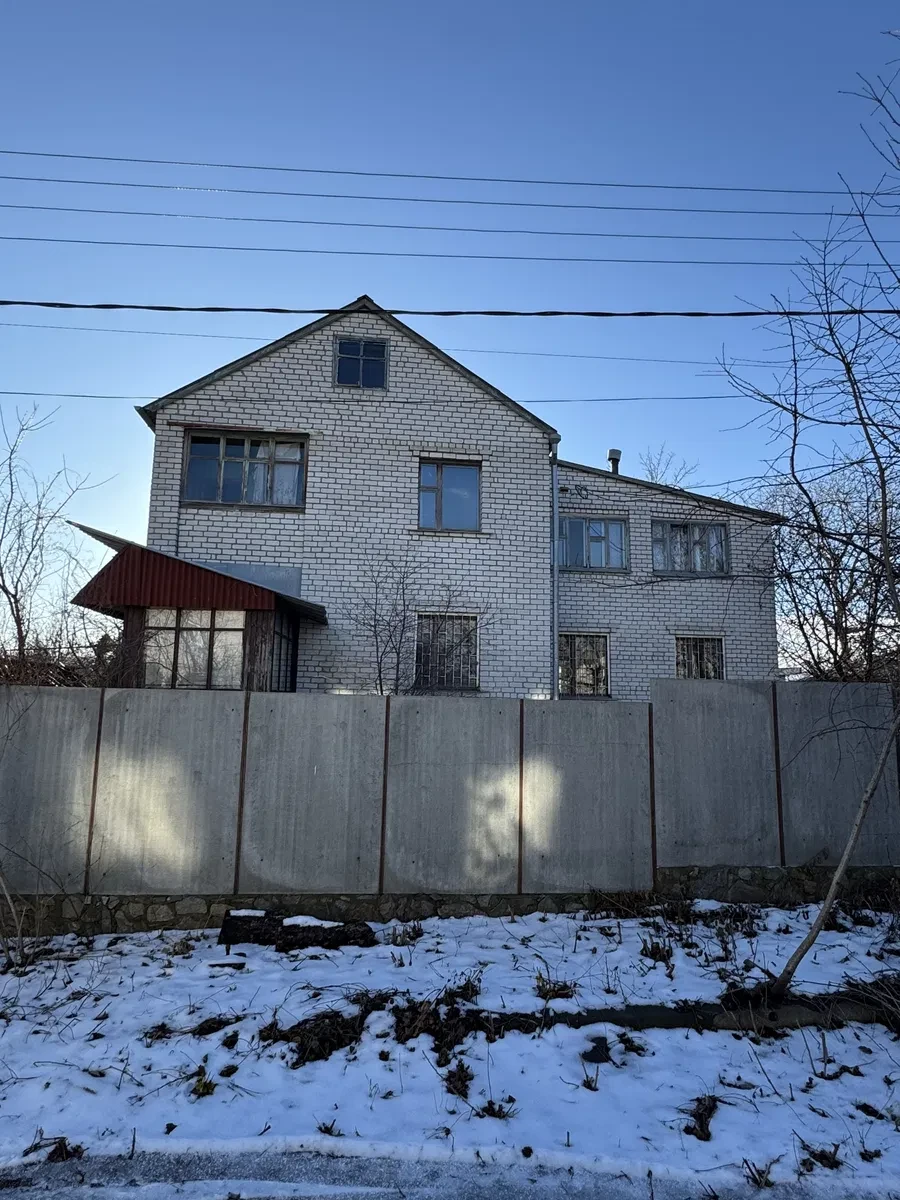Дом, Павленки: гараж 40 м², 22 сотки, газ и свет