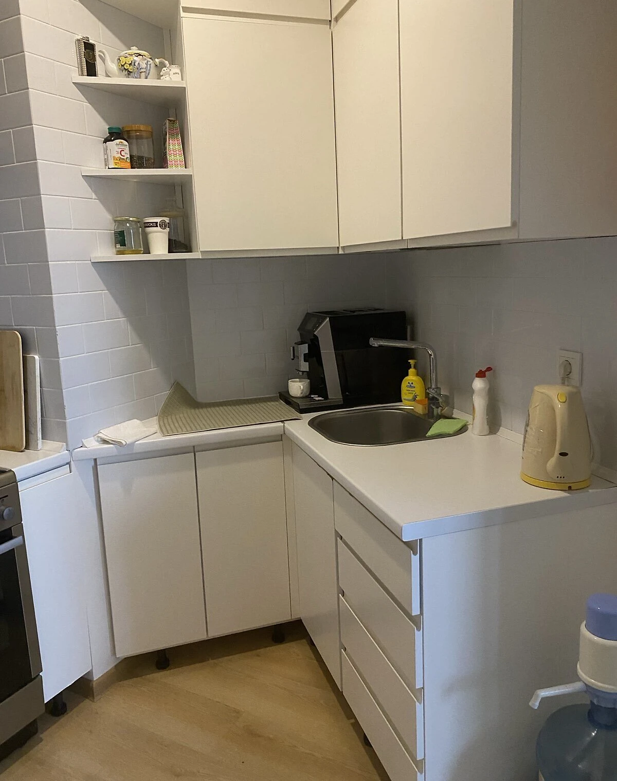2-кімнатна квартира, Вітряні Гори: кухня 16 м², закритий двір - фото 4