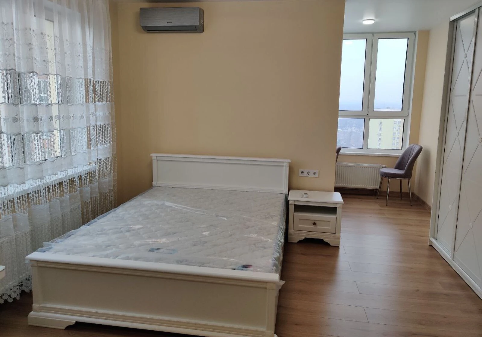 1-комнатная квартира, Днепровский: кухня-студия, лифт работает без света - фото 3