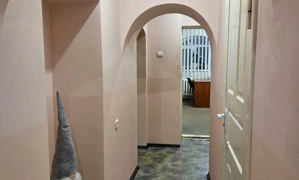 3-комнатная квартира, Соборный: укрытие, отдельный вход со двора - фото 4