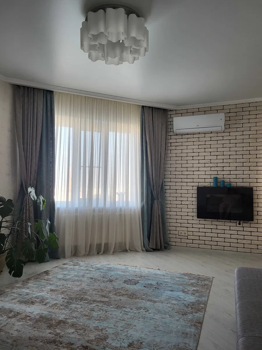 3-комнатная квартира в ЖК Зелена 10: автономное отопление, 2 паркоместа - фото 2