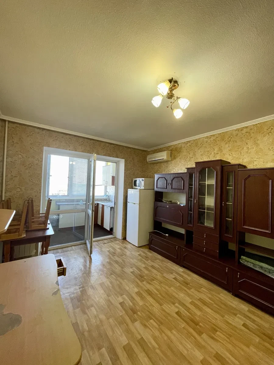 1-кімнатна квартира, Деснянський: кухня-вітальня, ліфти працюють без світла - фото 3